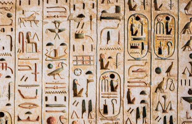 tomb-gettyimages-181956818